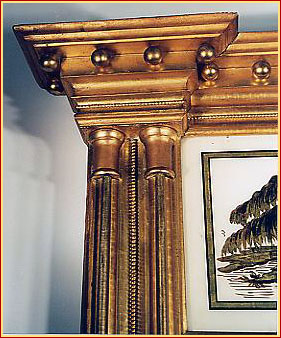 An Elegant Gilded Wood and Gesso Tabernacle Looking Glass (detail)
